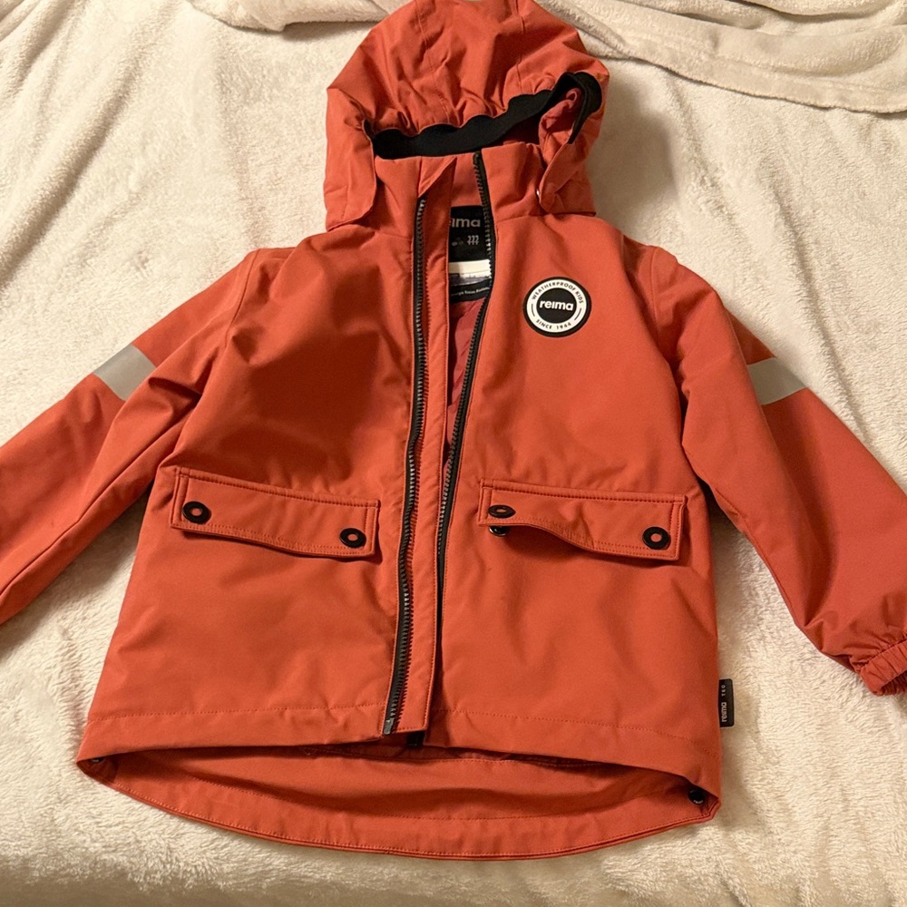 Reima  5y  Kids' Orange Weatherproof  Hooded Puffer Jacket( only worn twice )